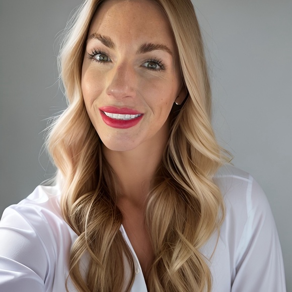 Meet your Posher, Avery - Picture 1 of 1